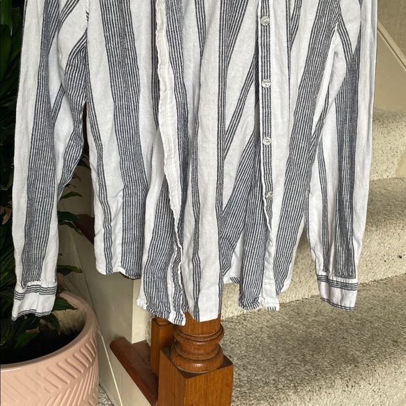 Orvis Coastal Blue and White Striped Linen Button Down Shirt - Picture 5 of 13